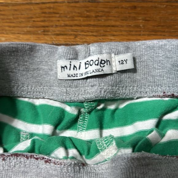 Mini Boden Boys Striped Baggies/Shorts, Sz 12 Yrs, Green/White - Picture 2 of 3